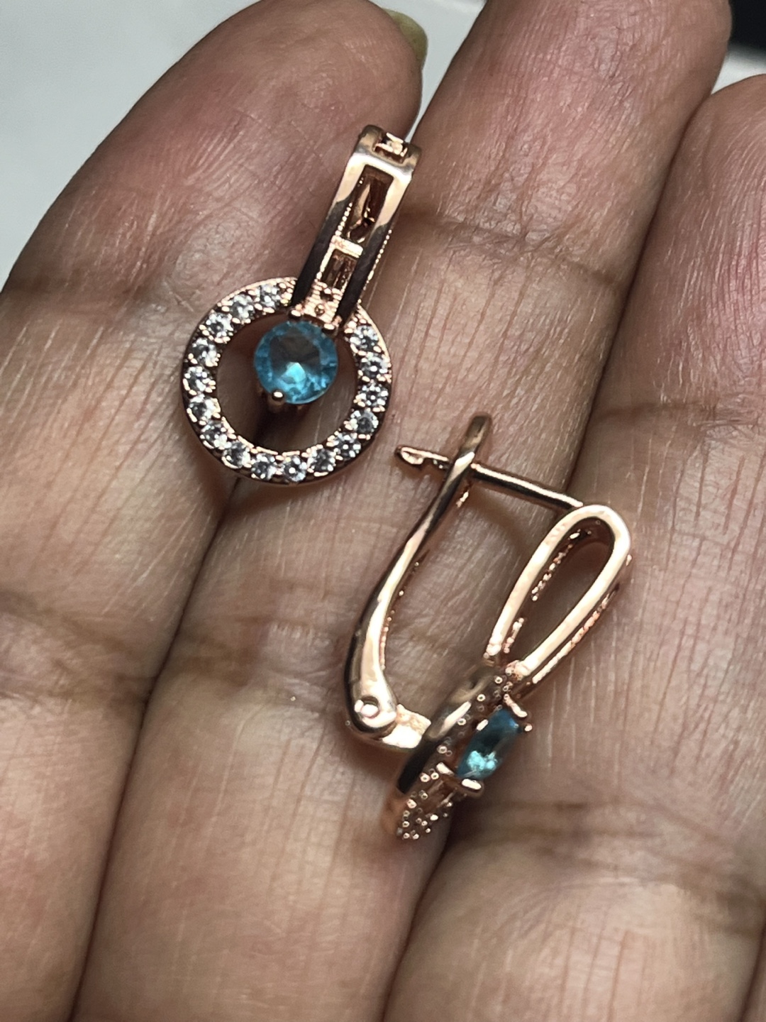 585 Rose Gold Earrings with Blue sapphire - photo 2