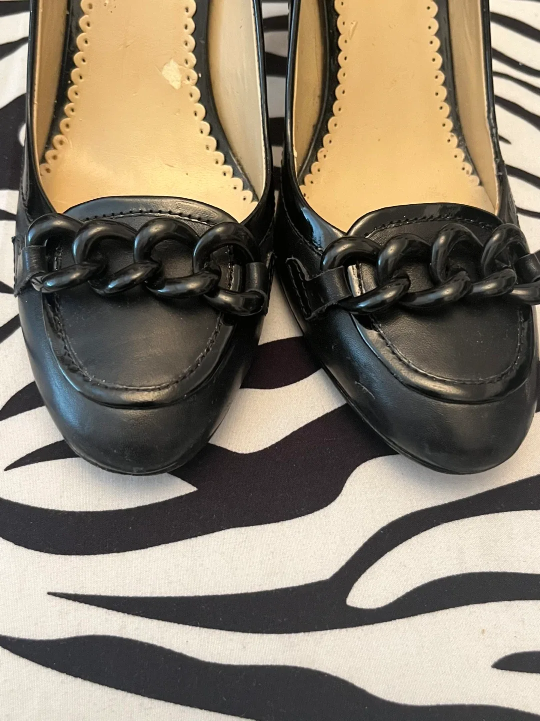 Black Size 7 1/2 OSCAR DE LA RENTA image indicator(10)