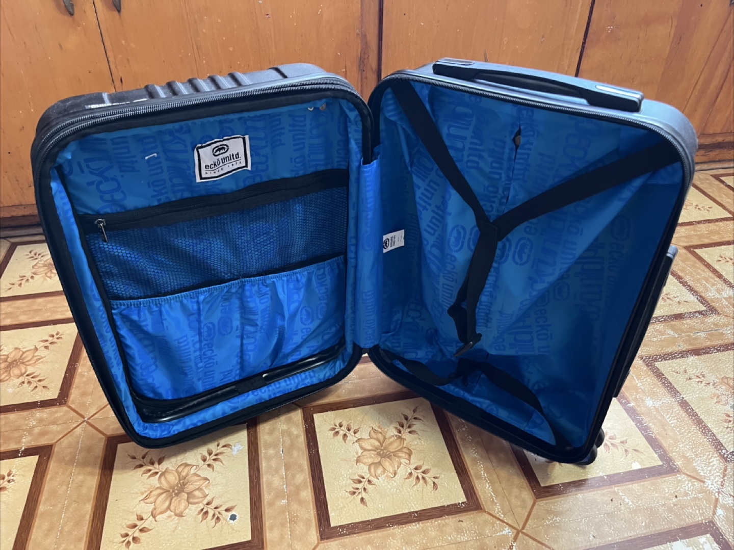 Ecko Unltd. Black Carry-On Luggage - photo 3