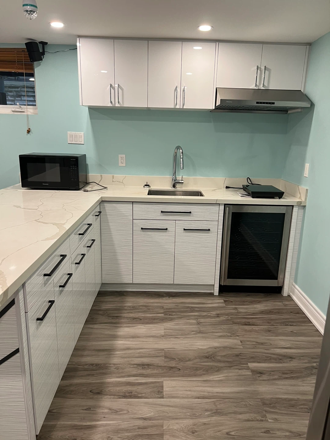 Fully renovated 1 bedroom basement - photo 4