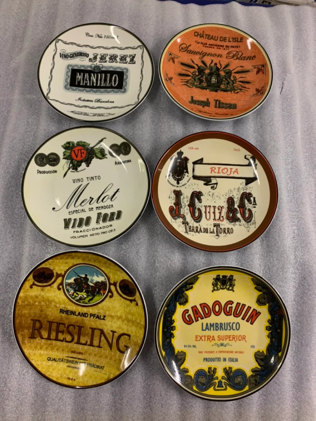 Set of 6 Wine Region Decorative Plates thumbnail