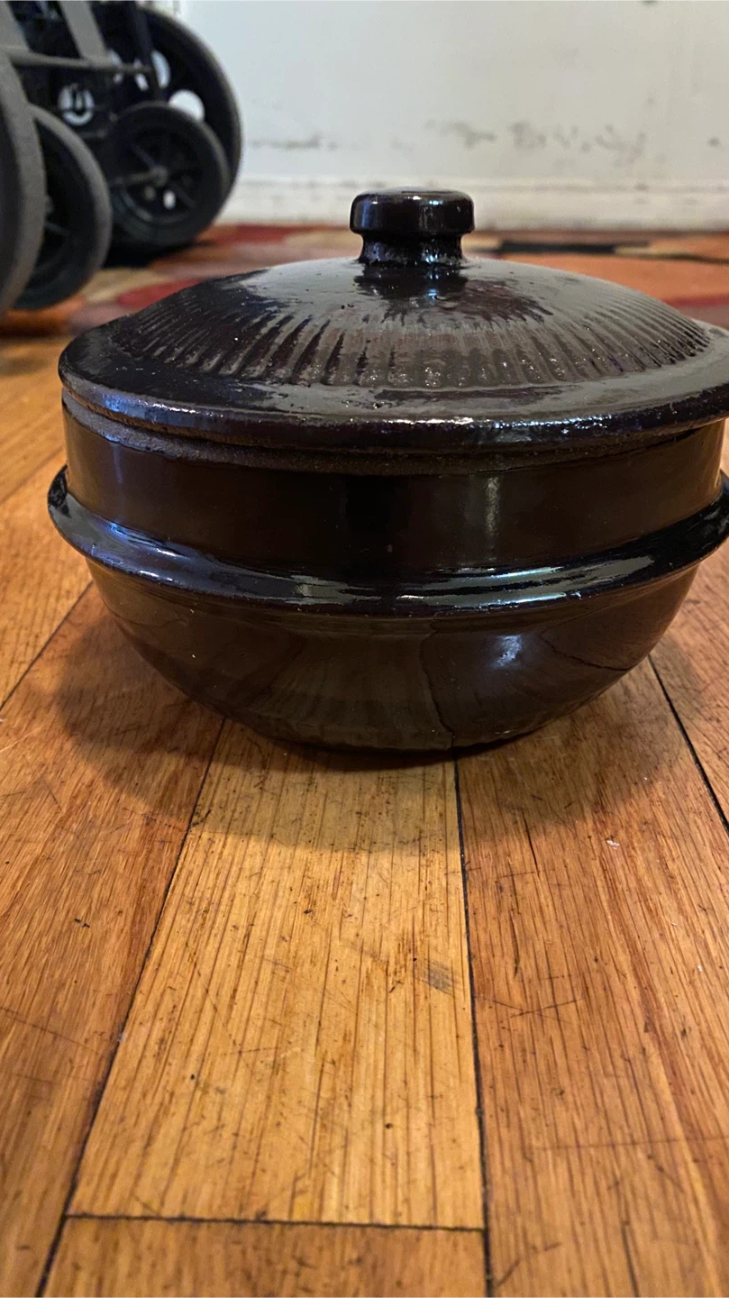 Black Stone Pot with Lid