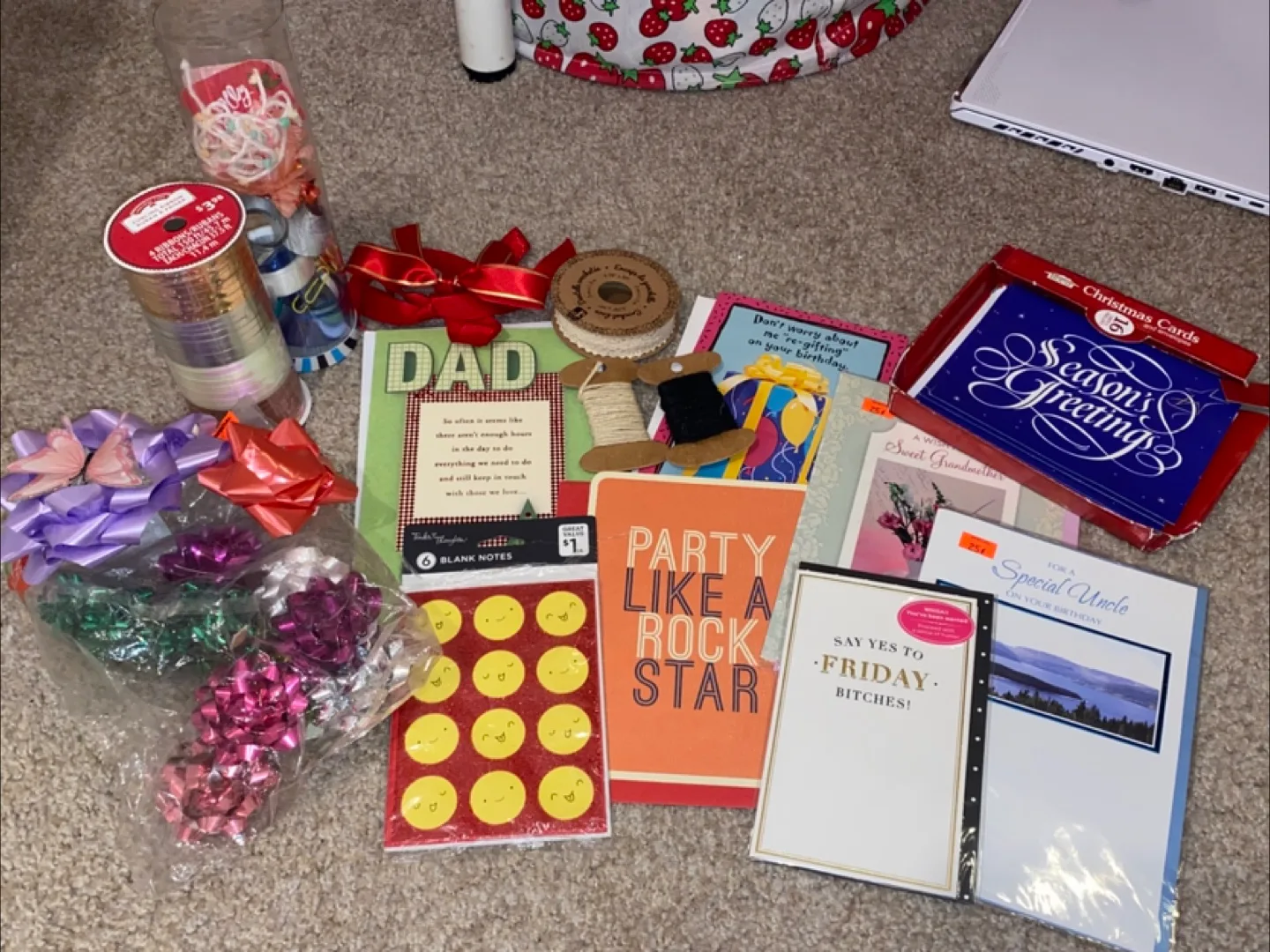 Cards & Gift Wrapping Bundle thumbnail