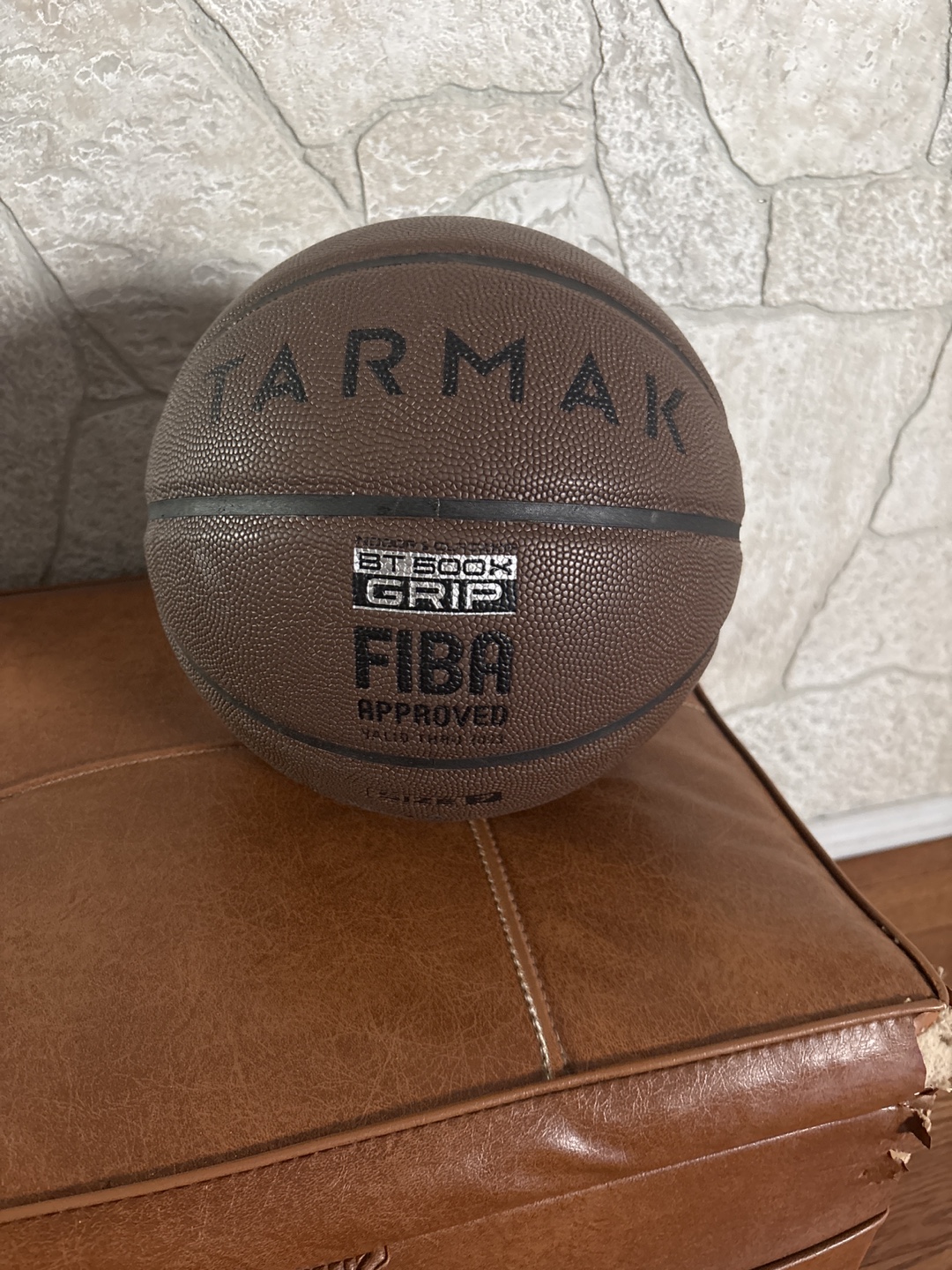 Tarmak BT500X Grip Basketball - Brown
