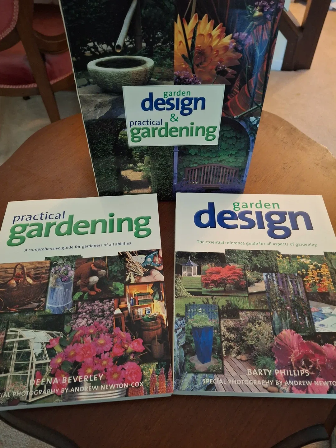 Box set of gardening books thumbnail