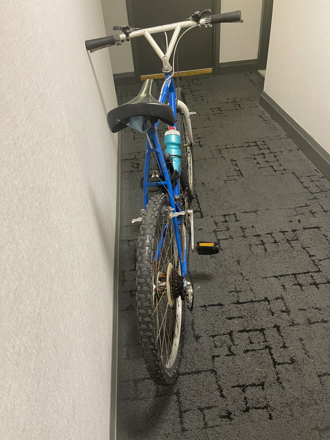 Blue & White Mountain Bike - photo 3