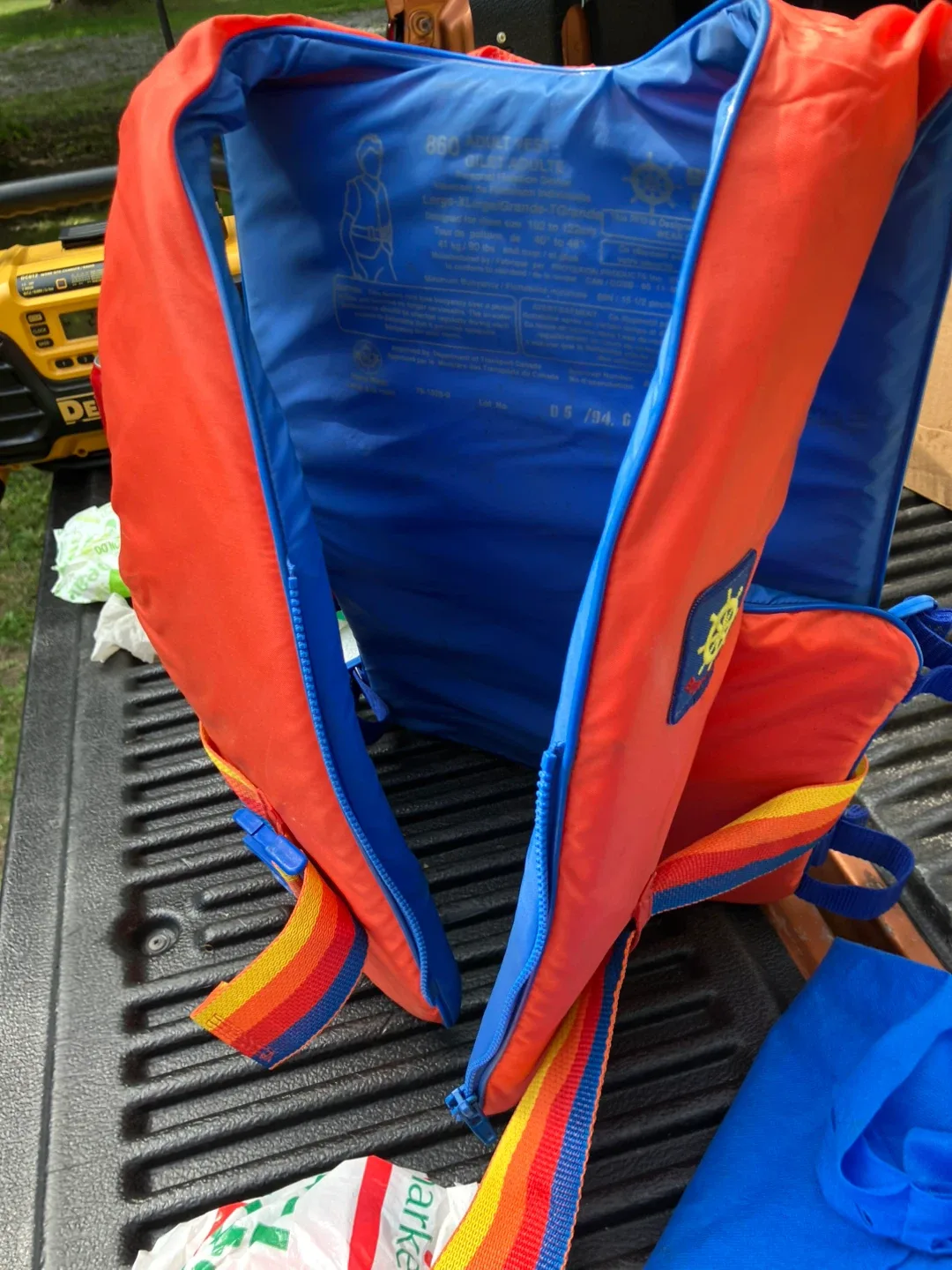 Adult vest image indicator(2)