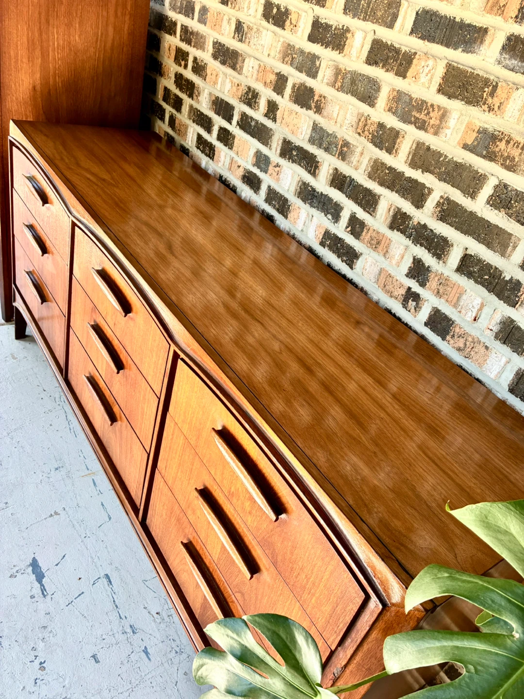 Vintage Mid-Century Modern Dresser Set - photo 4