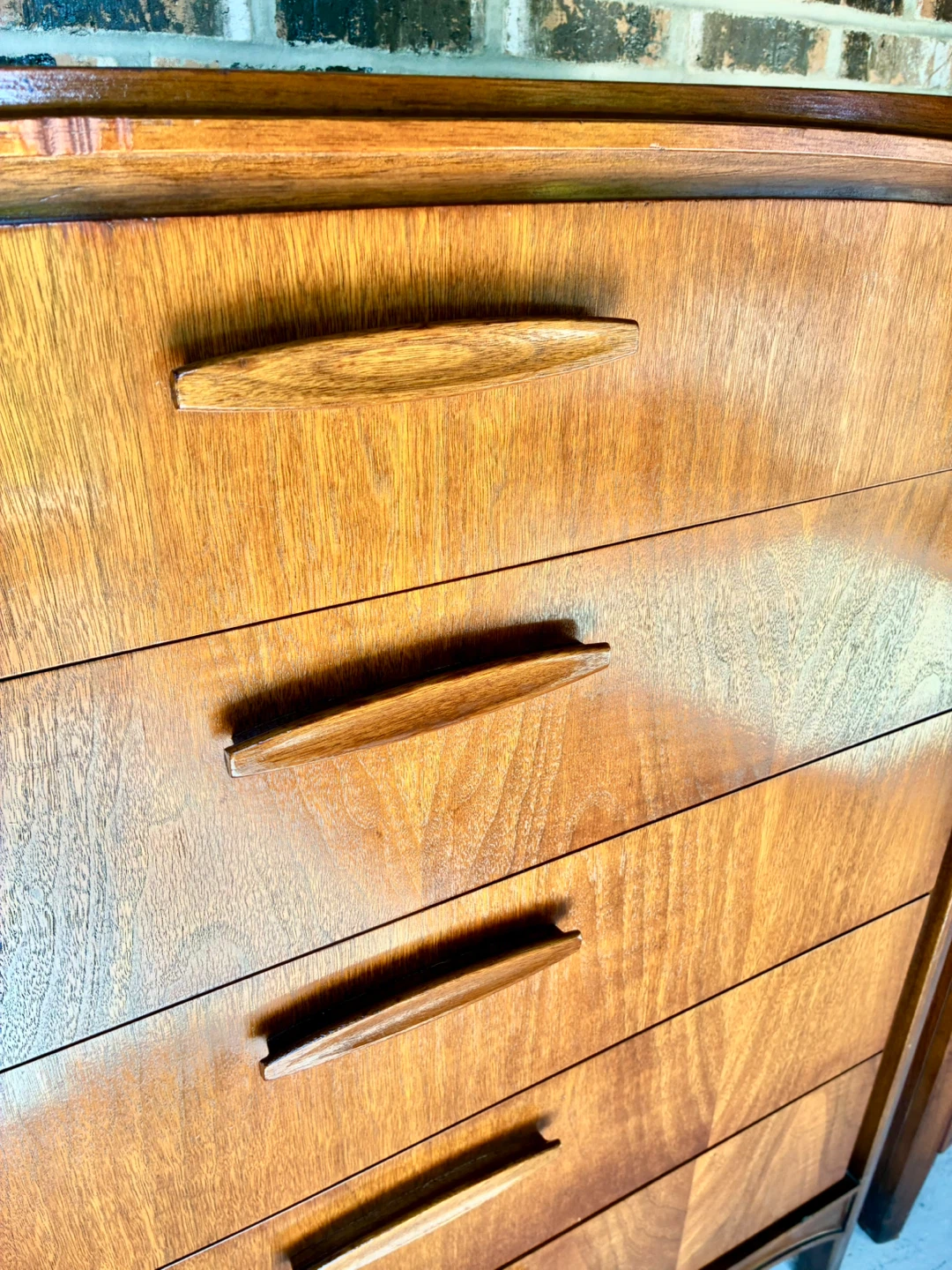 Vintage Mid-Century Modern Dresser Set - photo 2