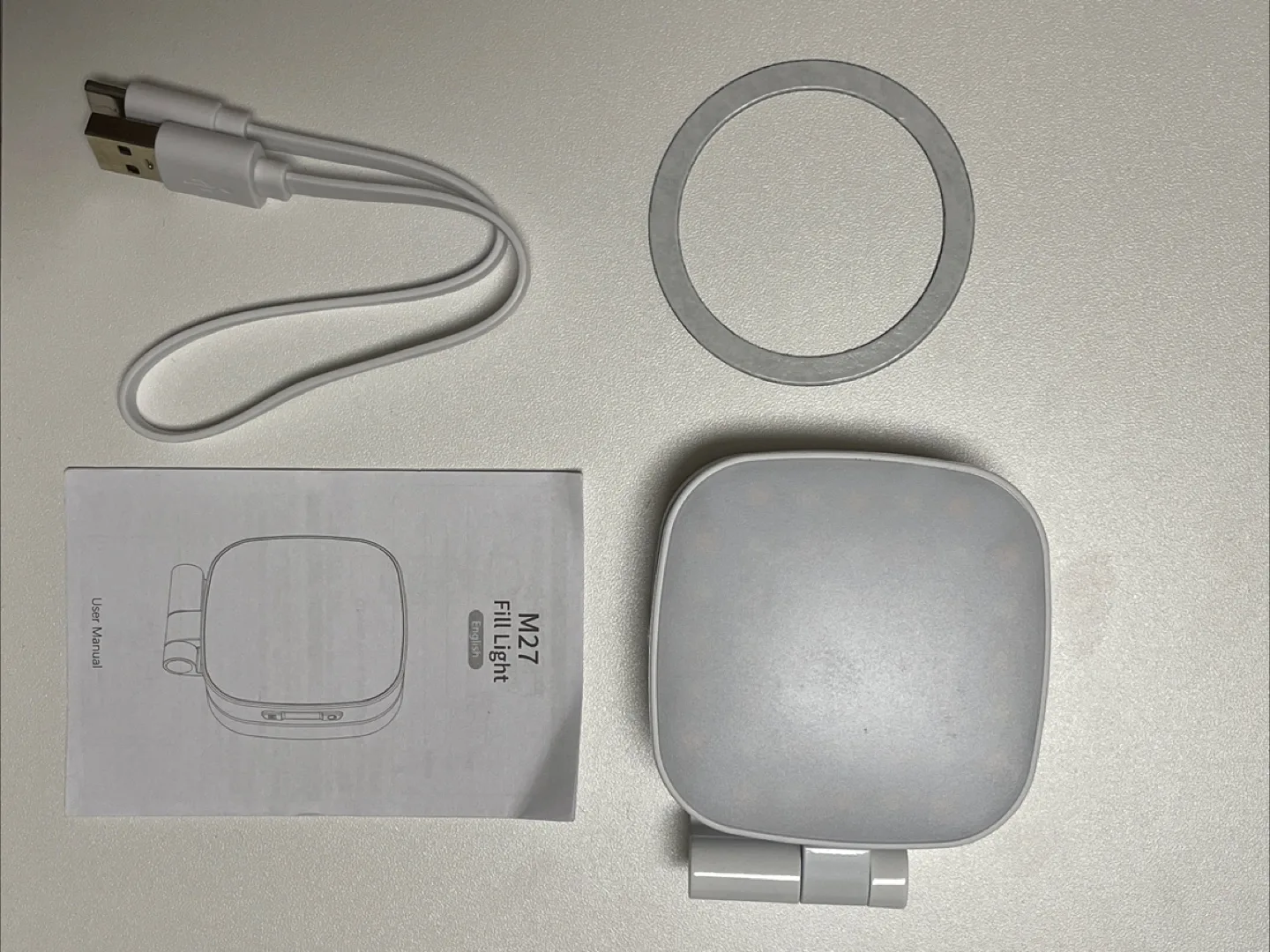 Magnetic Selfie Light M27 - iPhone Compatible image indicator(4)