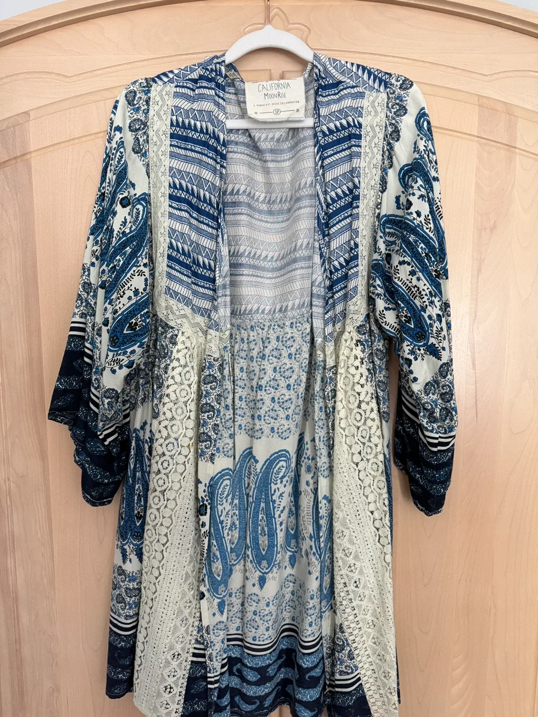 California Moonrise Kimono - Blue & White thumbnail