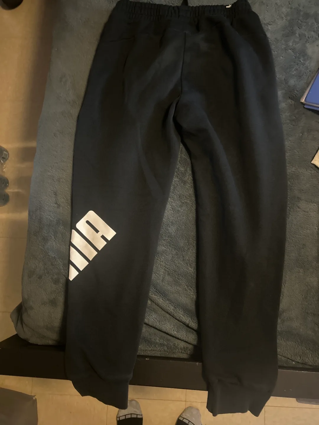 Puma Black Sweatpants - Size M image indicator(2)