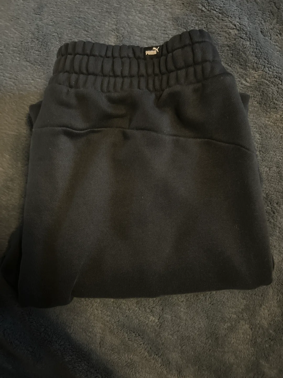 Puma Black Sweatpants - Size M image indicator(4)