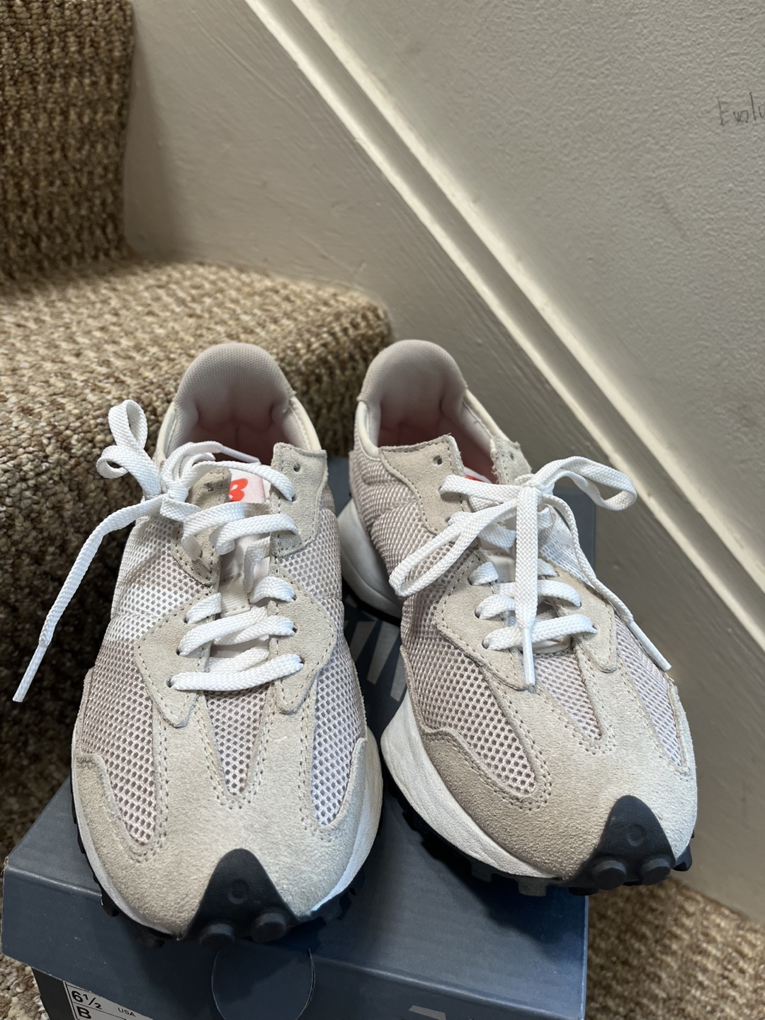 New Balance 327 Women's Shoes Size 6.5 - photo 3