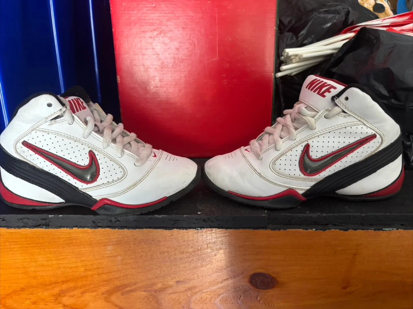 Nike Basketball Shoes - Size 11C image indicator(2)