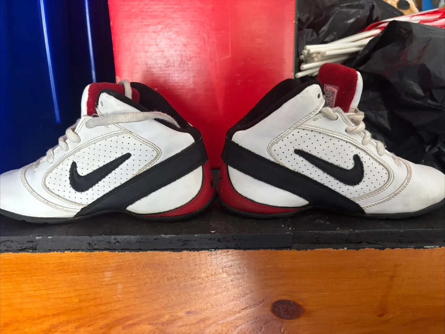 Nike Basketball Shoes - Size 11C image indicator(3)