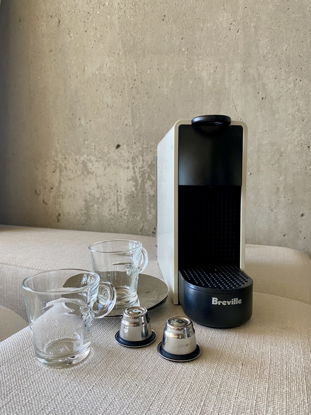 Breville Essenza Mini White Nespresso Machine