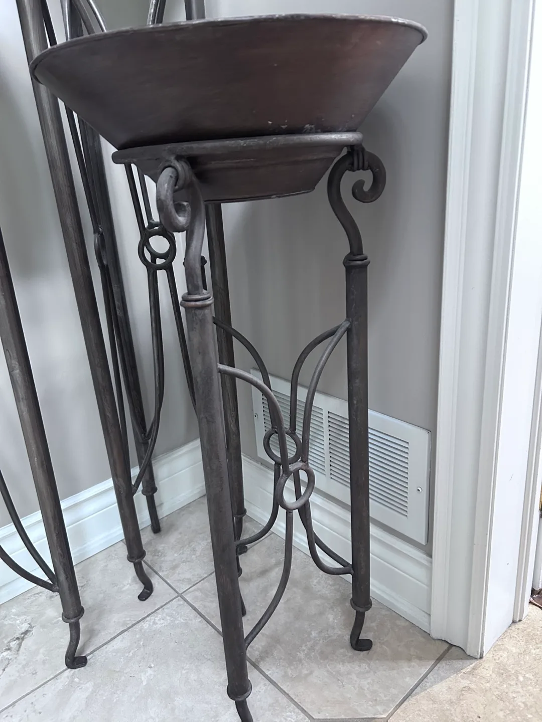Wrought Iron Decorative Urns image indicator(3)