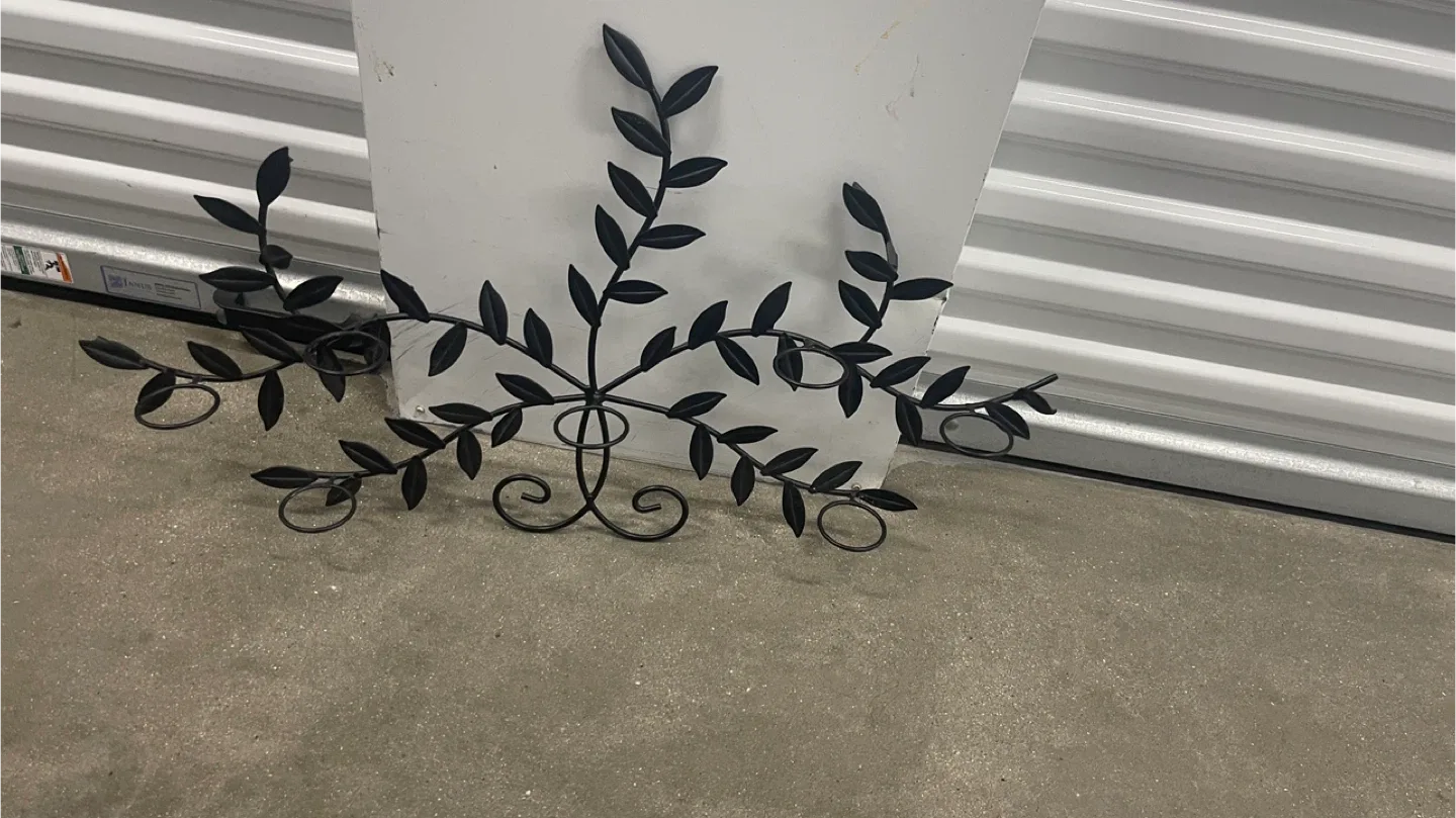 Metal Leaf Wall Decor - Black thumbnail