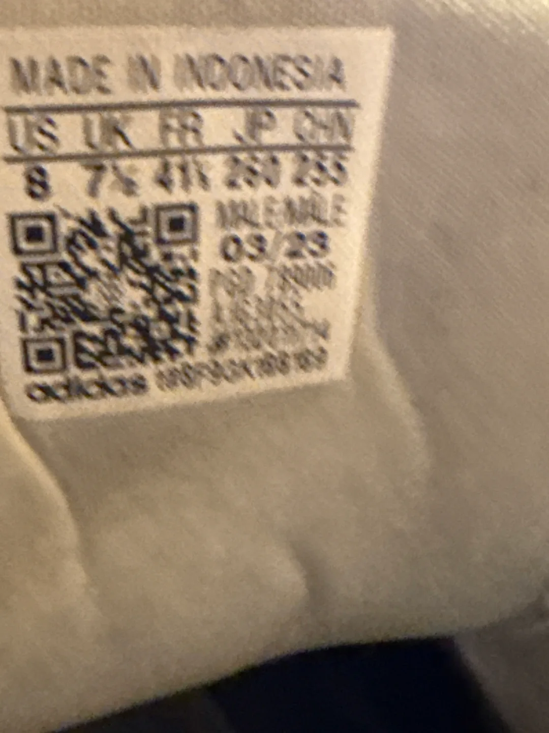 Adidas Running Shoes - US Size 8 image indicator(4)