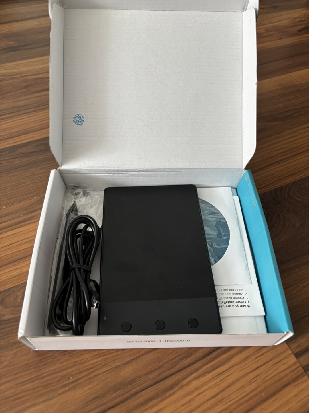 Huion H420 USB Pen Tablet - Like New! - photo 2