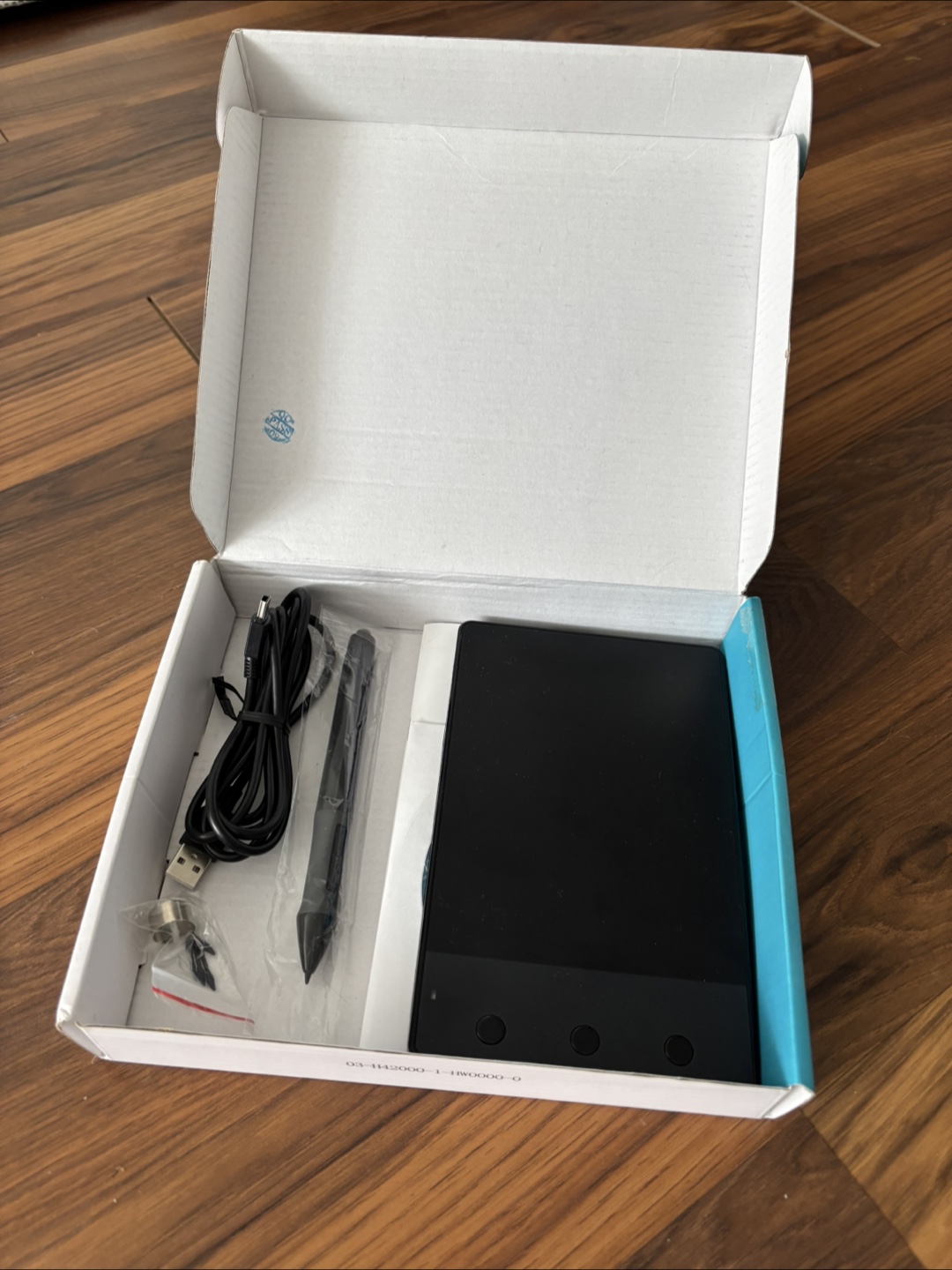 Huion H420 USB Pen Tablet - Like New! - photo 4