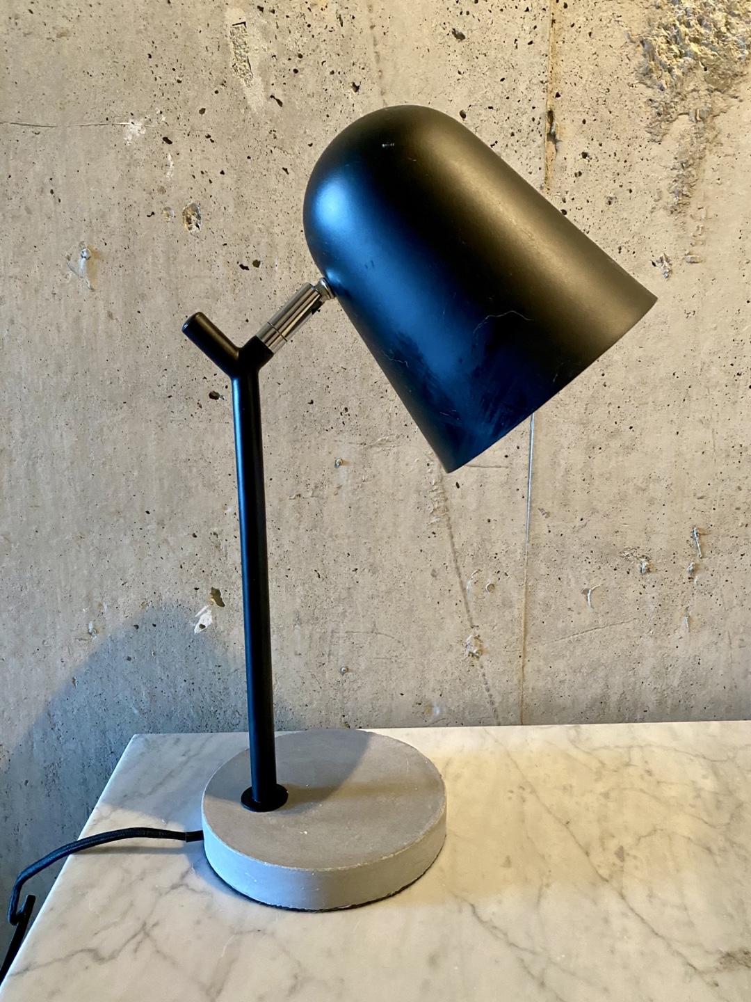 EQ3 Minor Black Table Lamp