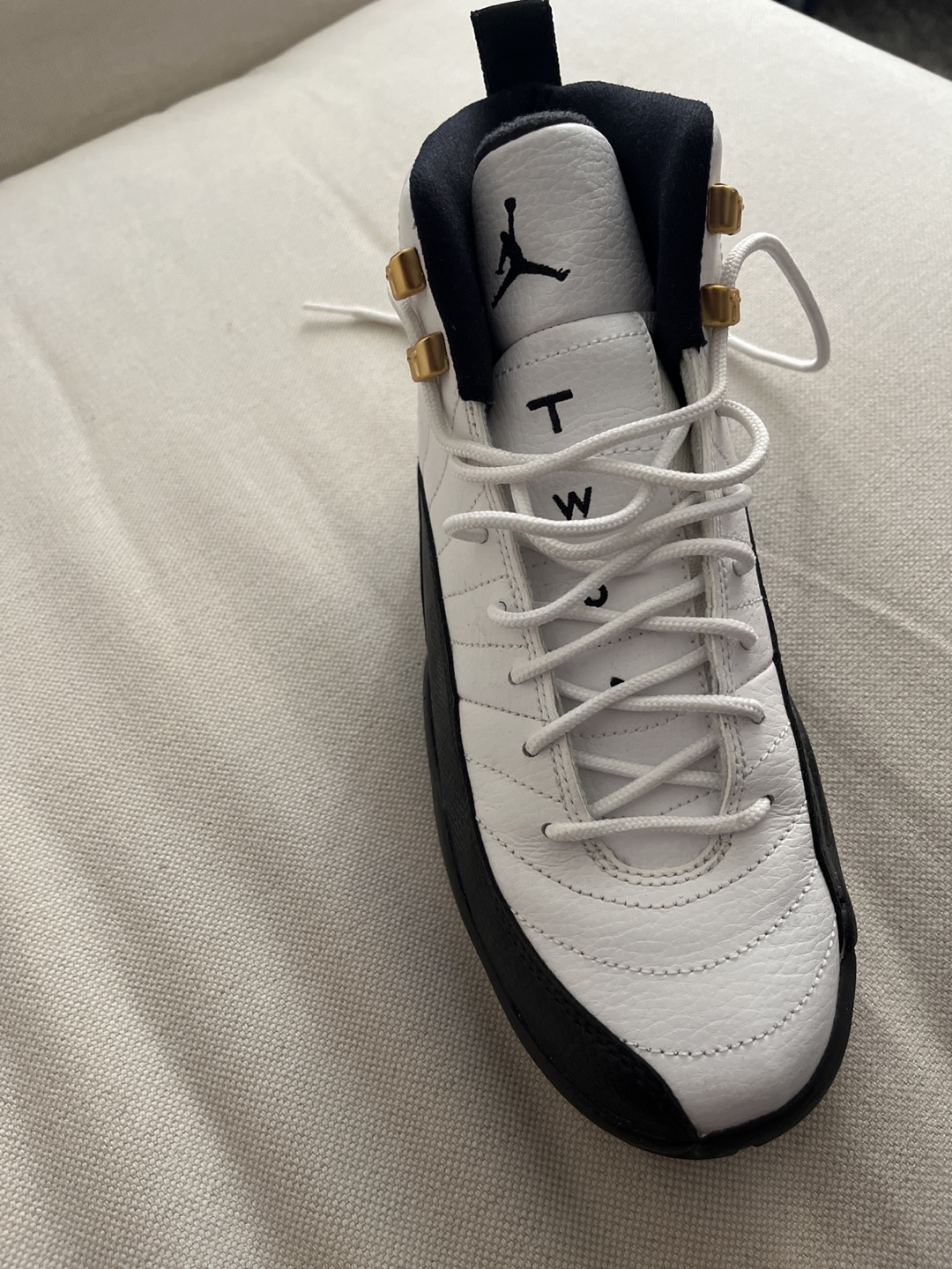 Jordan 12 Taxi Size 6Y - photo 2