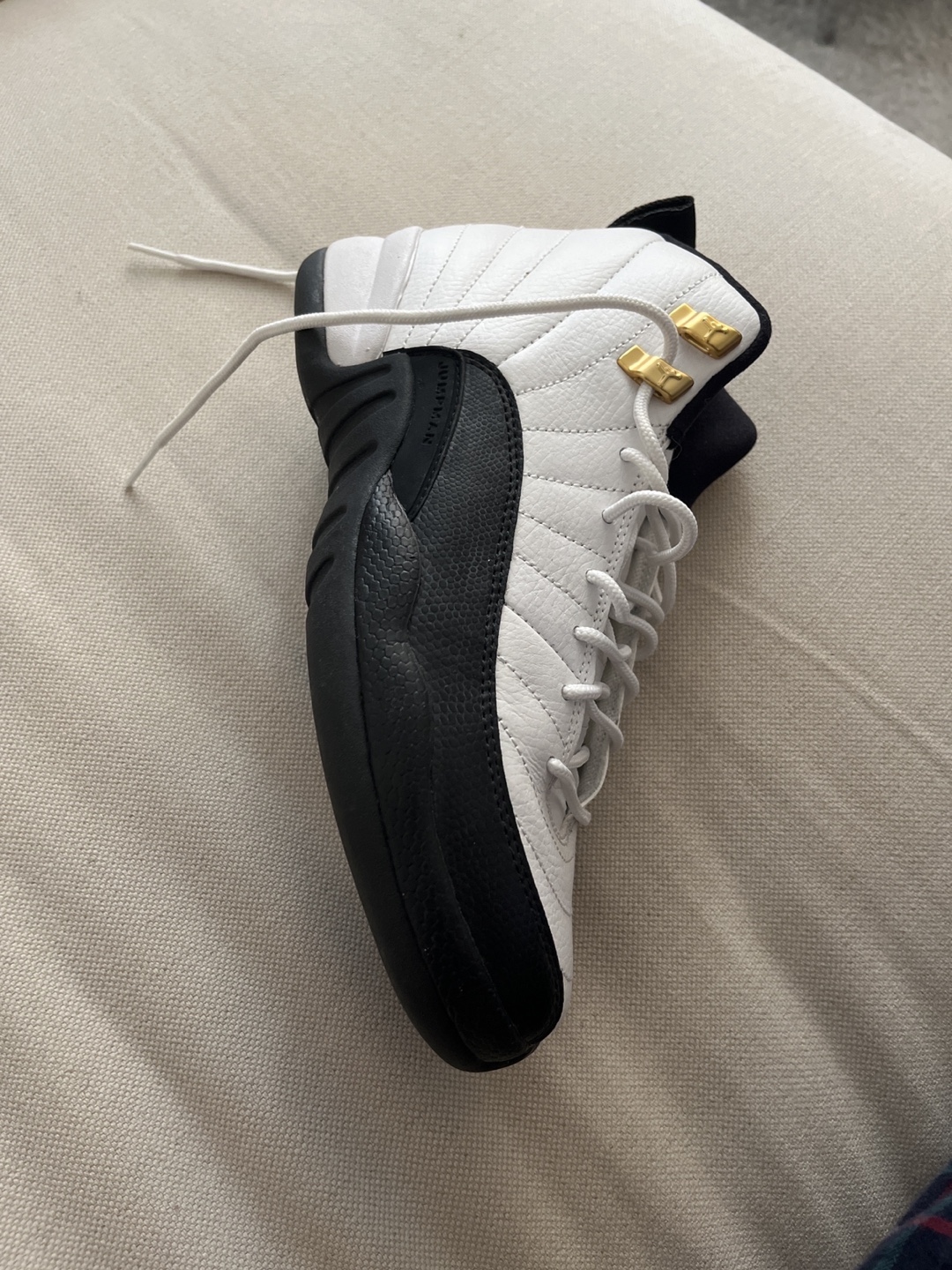 Jordan 12 Taxi Size 6Y - photo 3