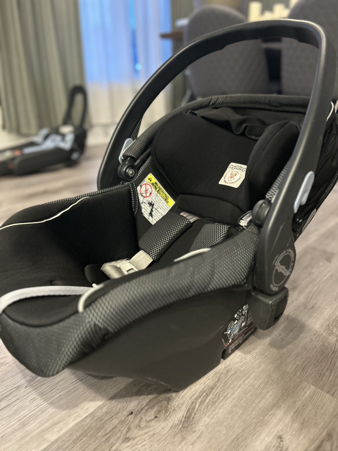 Peg Perego Viaggio 4-35 Nido Infant Car Seat - photo 3