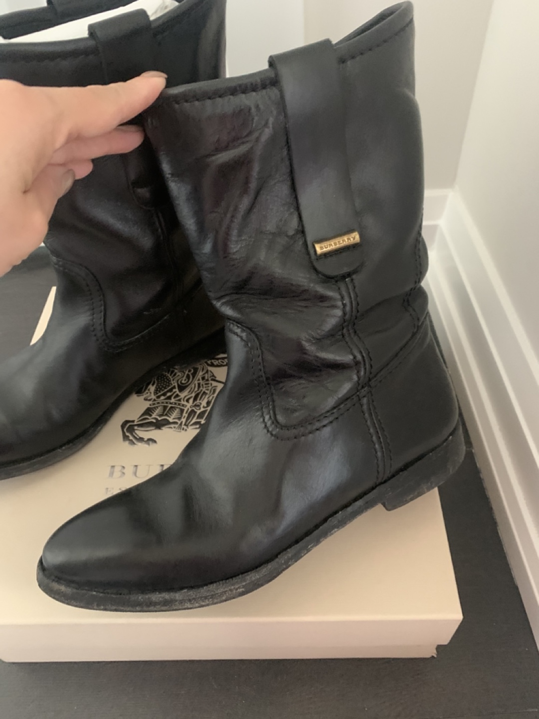 Burberry Black Leather Ankle Boots - photo 2