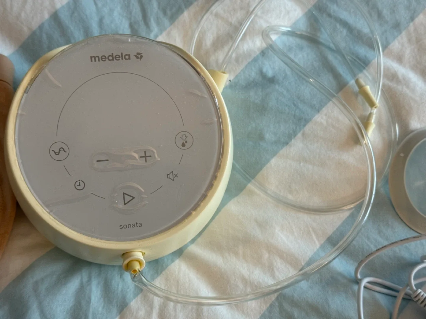 Medela Sonata Breast Pump with Box image indicator(2)
