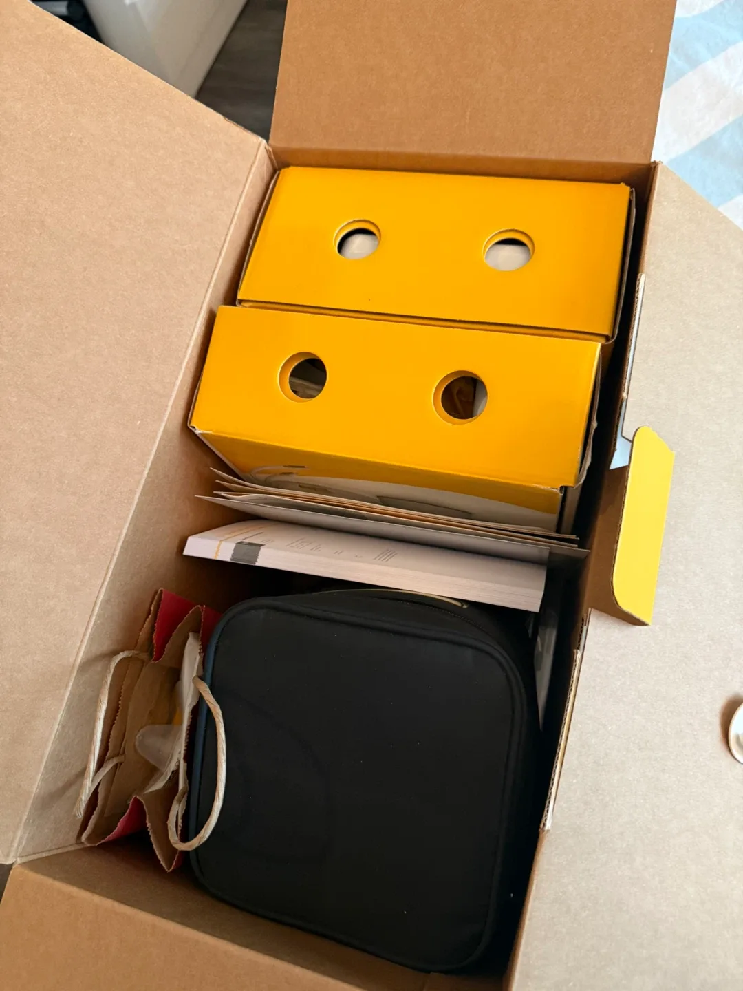 Medela Sonata Breast Pump with Box image indicator(8)