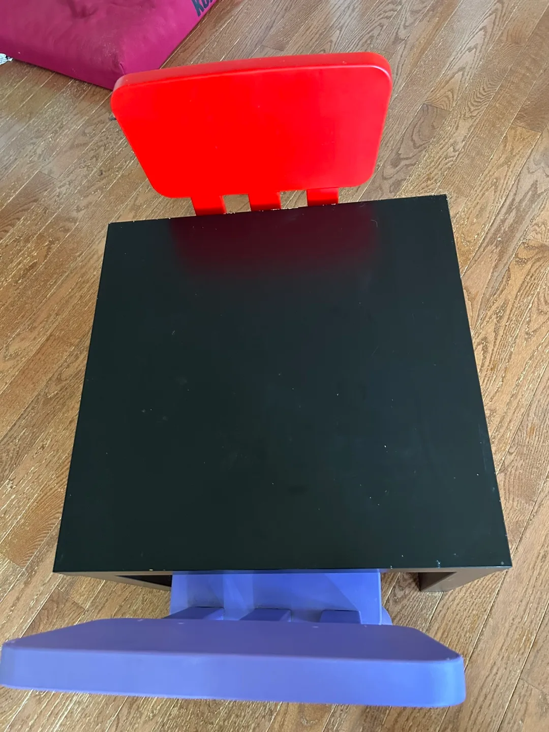 IKEA Children's Table & Chairs image indicator(4)