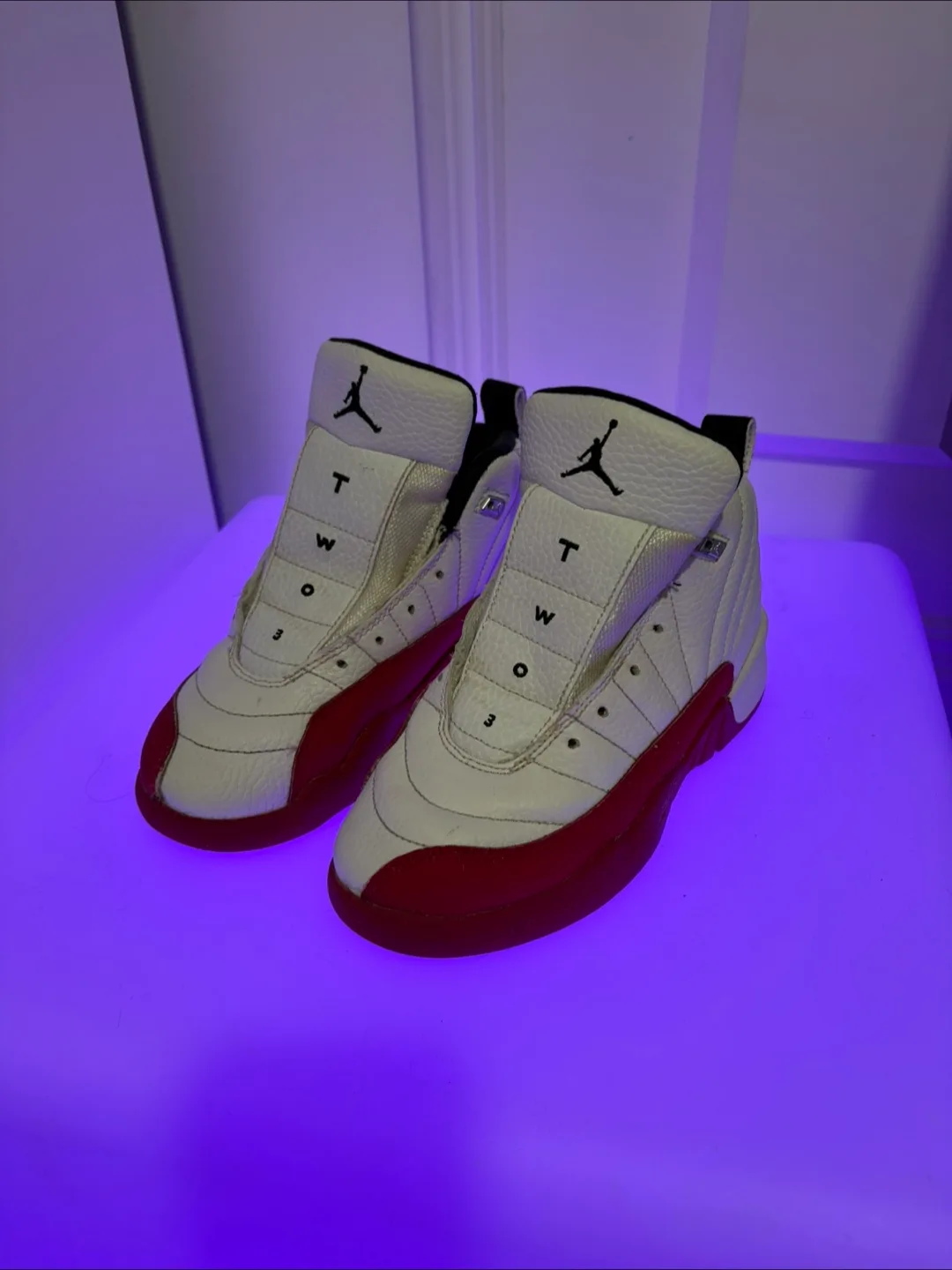 Air Jordan 12 Retro Cherry Kids Shoes image indicator(6)