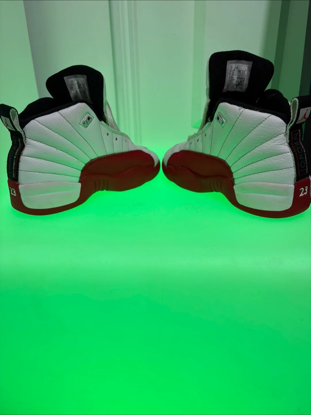 Air Jordan 12 Retro Cherry Kids Shoes image indicator(4)