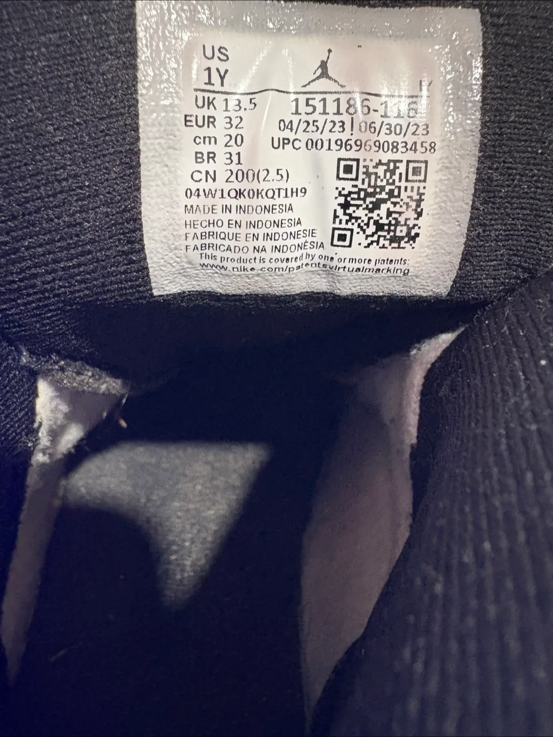 Air Jordan 12 Retro Cherry Kids Shoes image indicator(7)