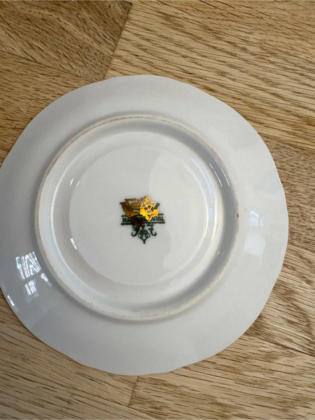 Vintage Tea Cup and Saucer Set image indicator(3)