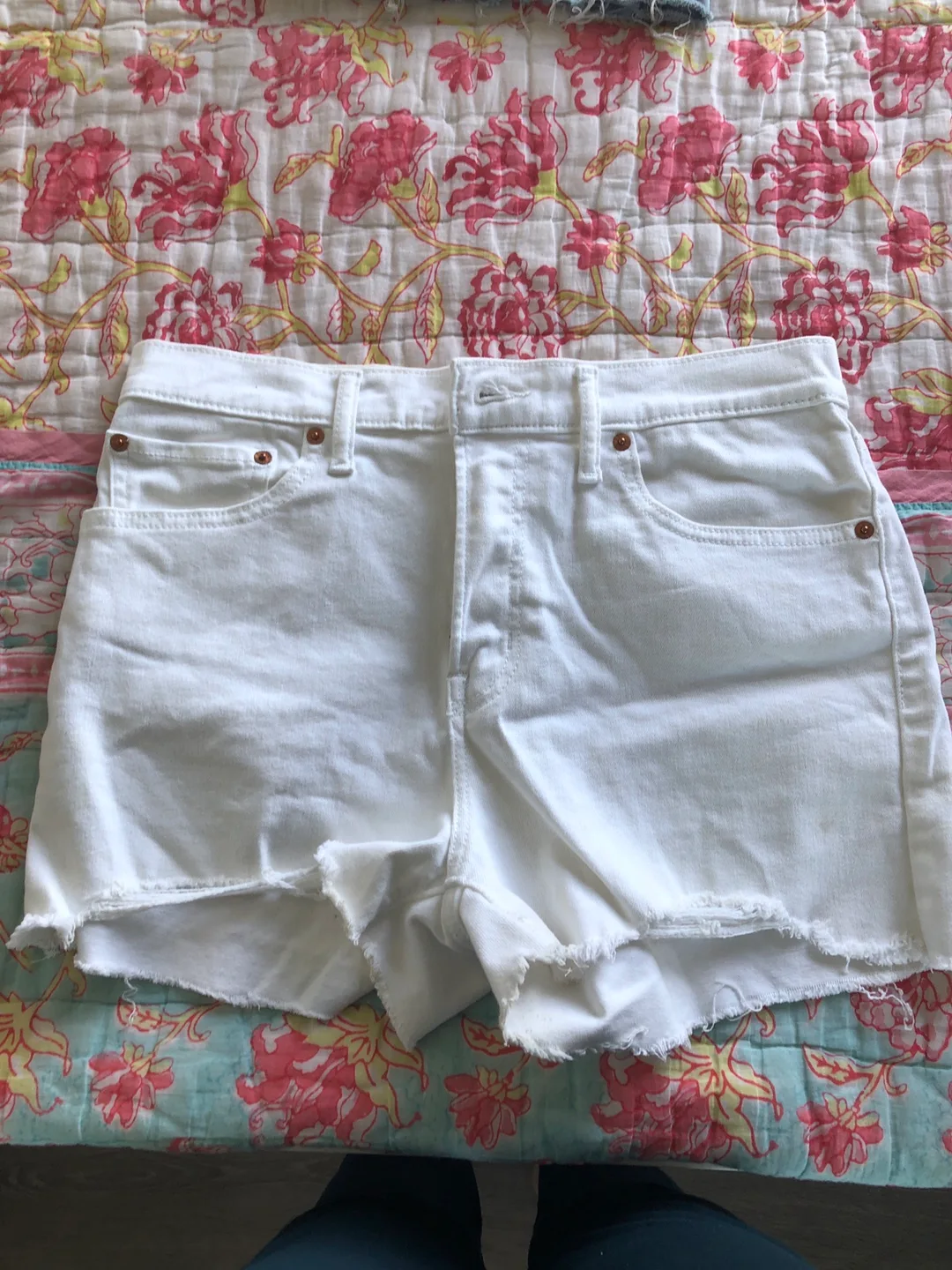 Levi's High Rise Shorts women  - Size 31 thumbnail