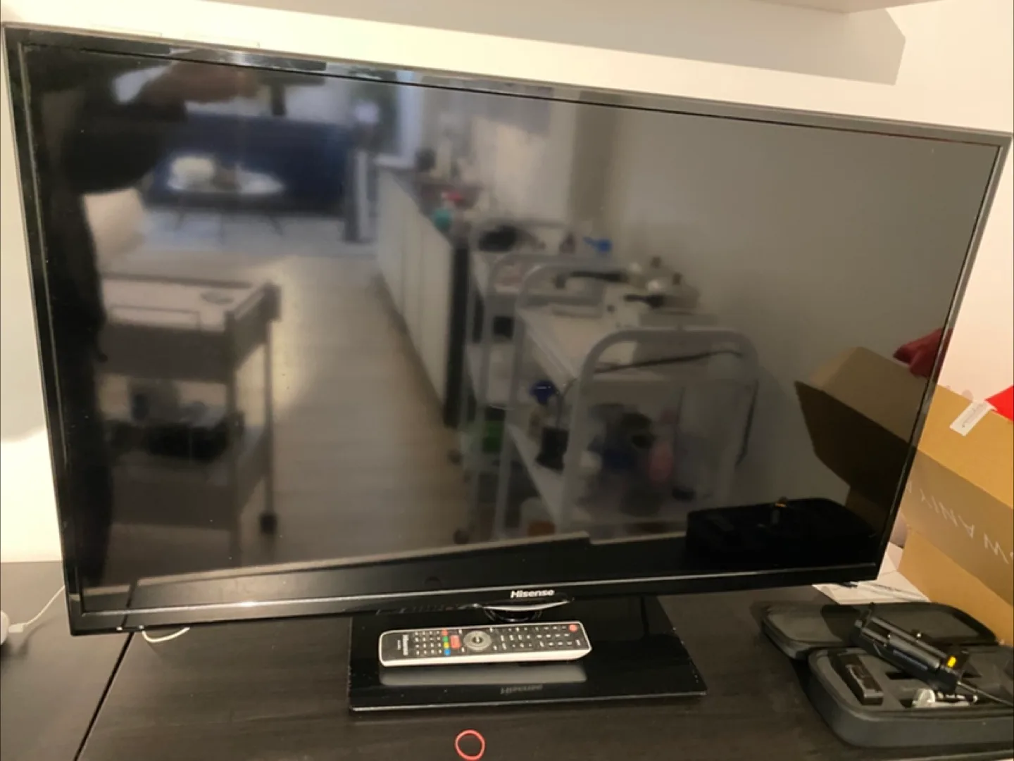 Hisense 40K360BWN 40" LED LCD TV image indicator(2)