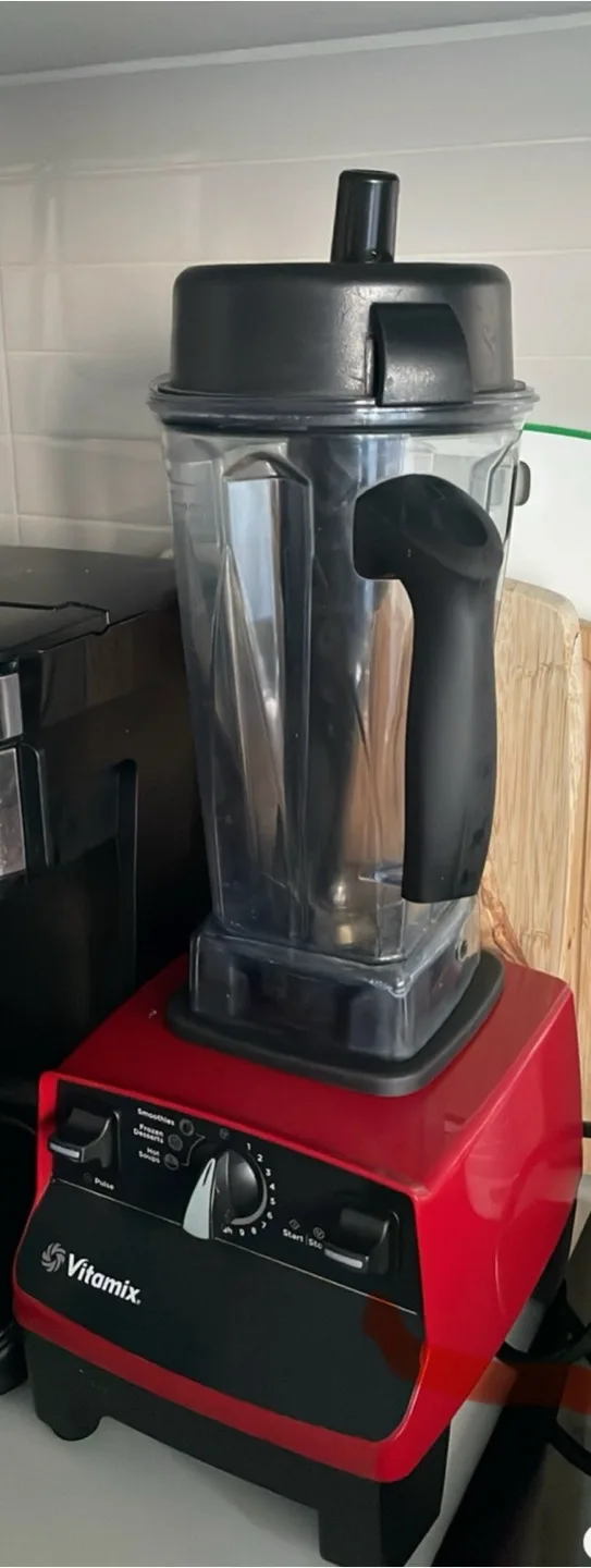 🥕 Vitamix Blender - Red & Black thumbnail
