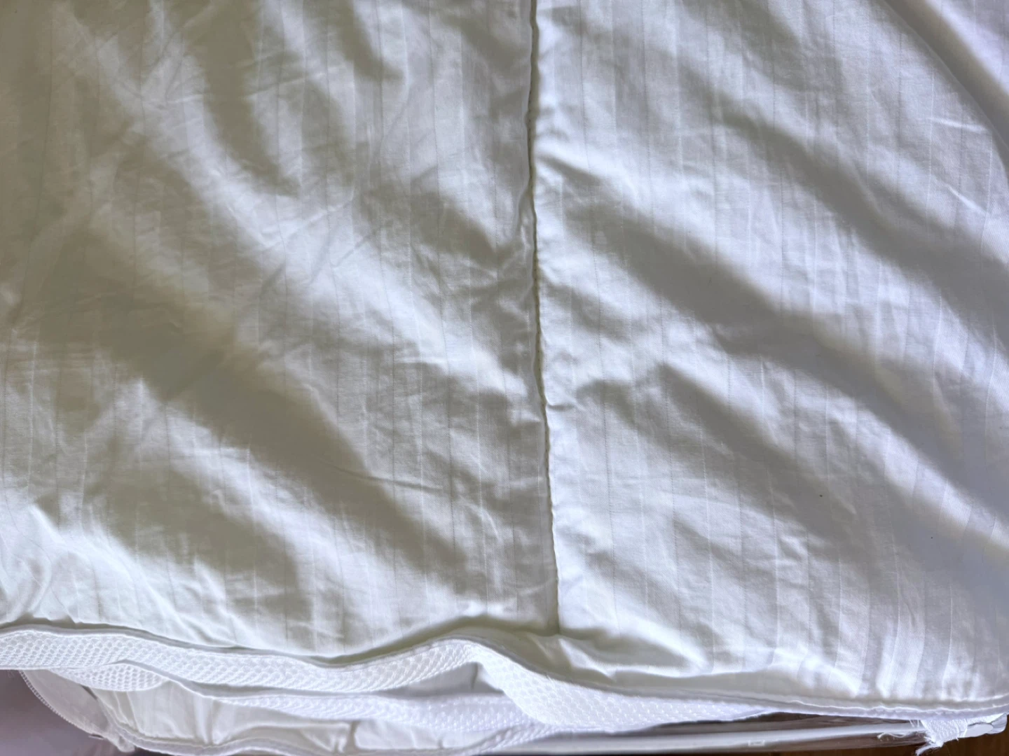 White Down Alternative mattress topper - photo 3
