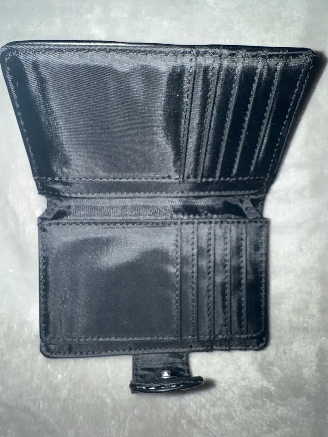 Black Wallet image indicator(3)