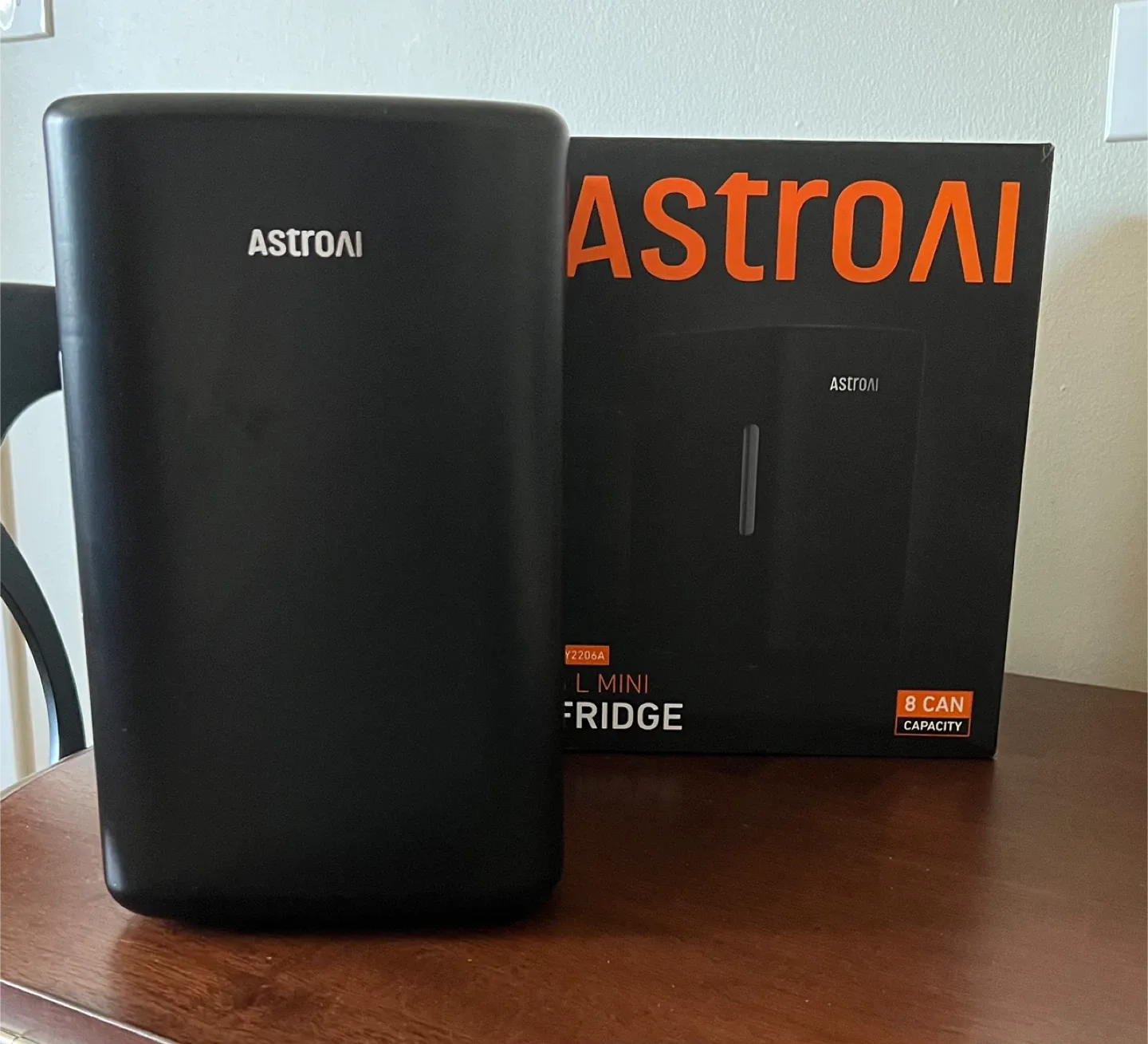 AstroAI 6L Mini Fridge - Black thumbnail