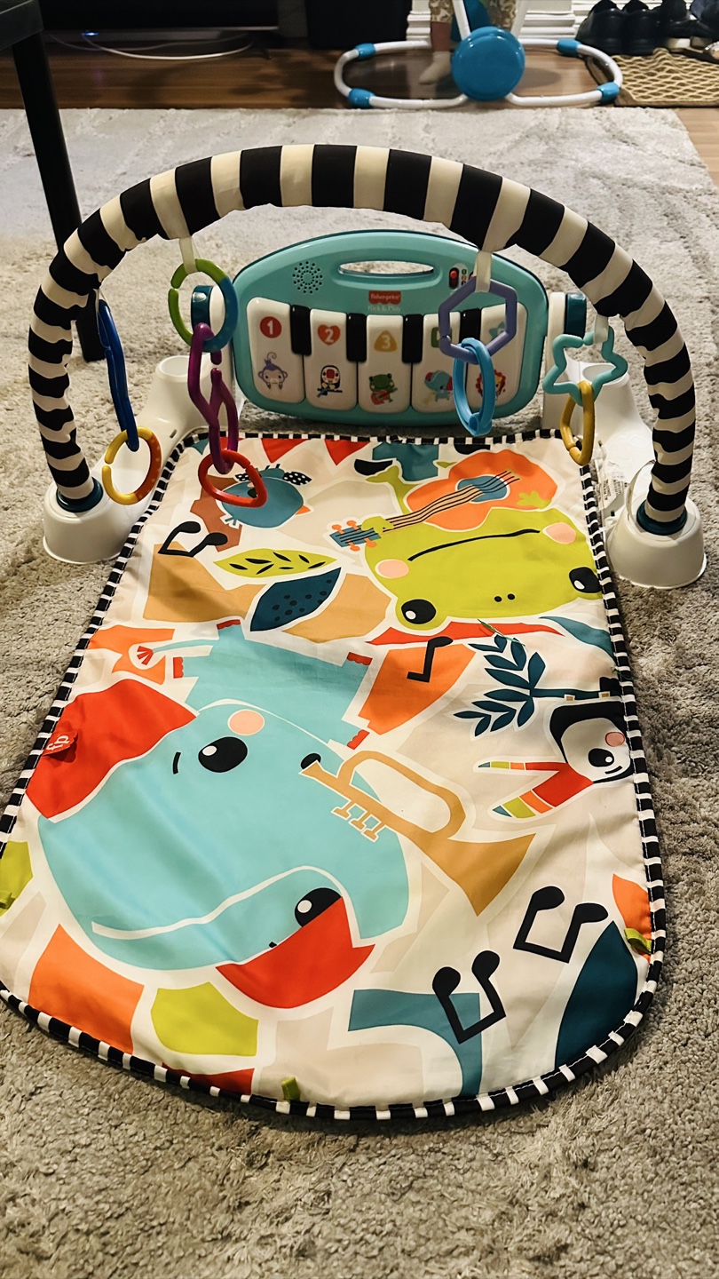 Fisher-Price Deluxe Kick & Play Piano Gym