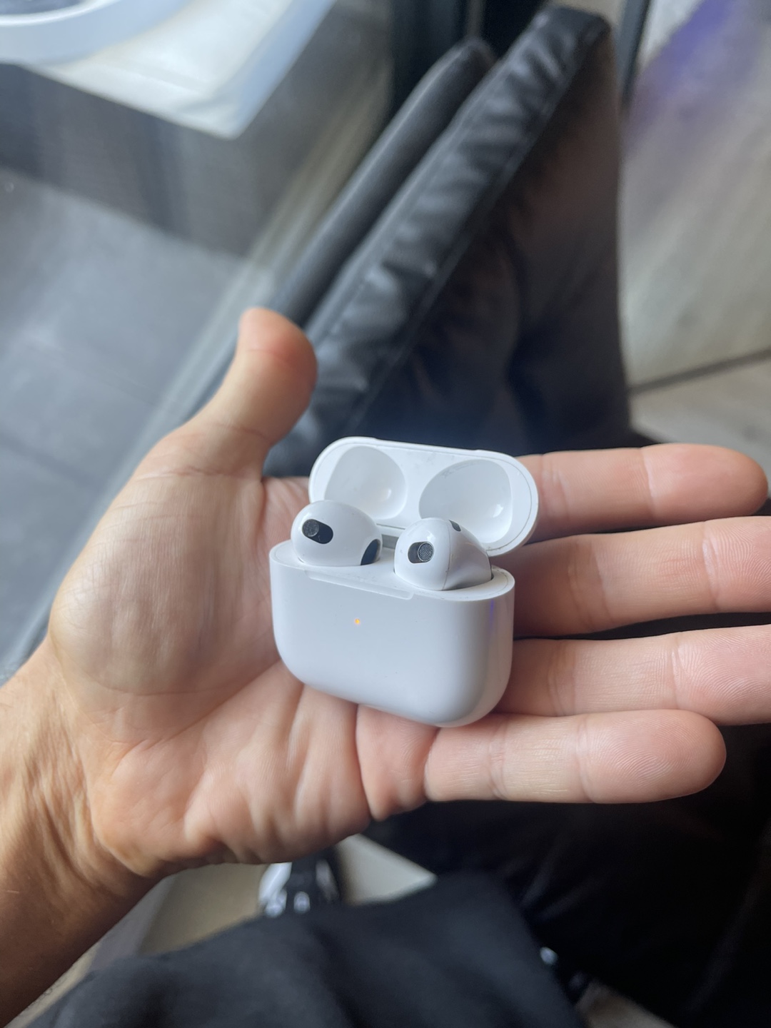 Apple AirPods (3rd generation) - photo 3