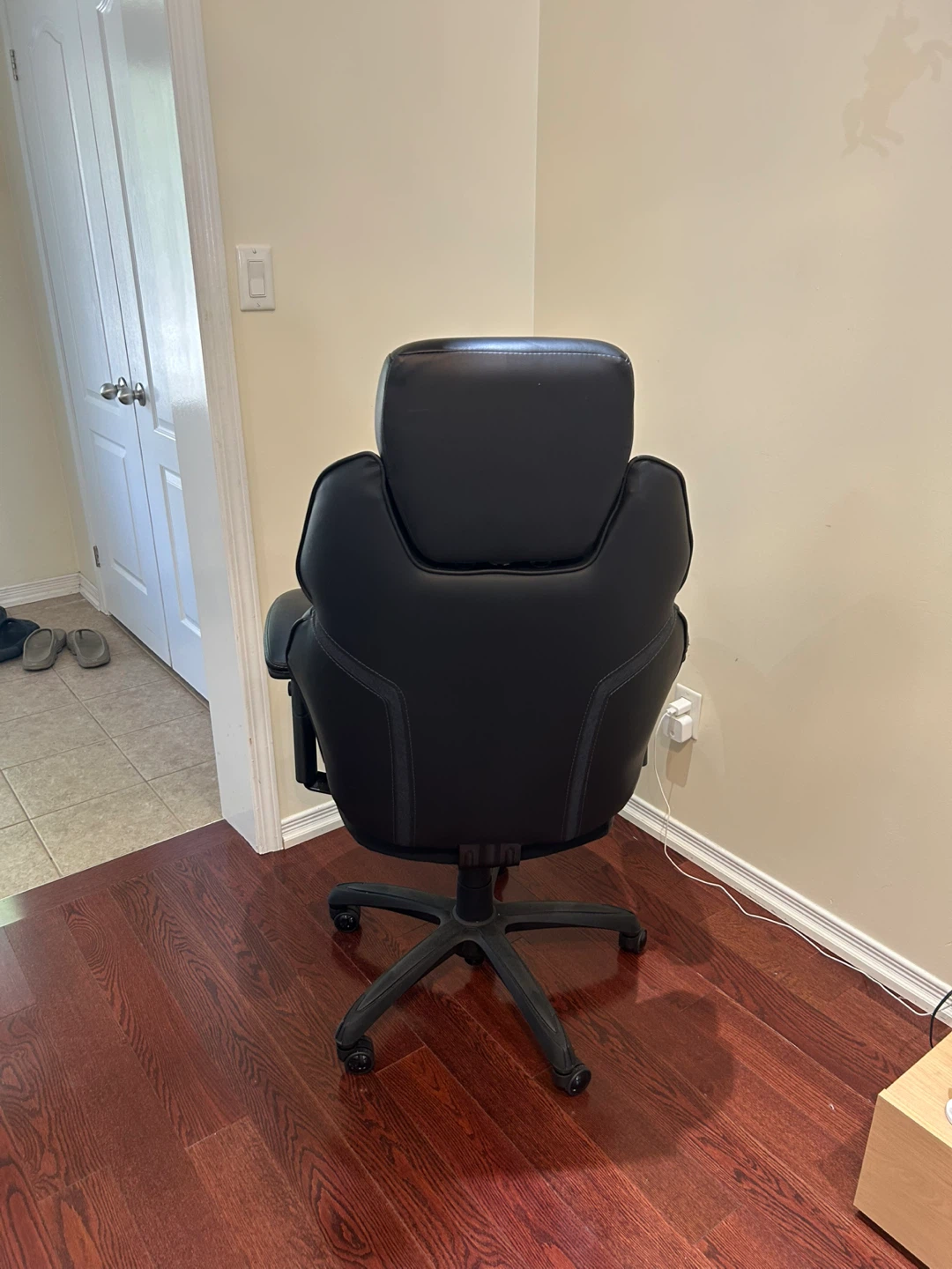 AndaSeat Kaiser 3 Ergonomic Gaming Chair - photo 2