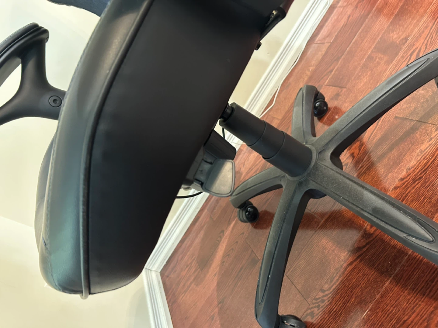 AndaSeat Kaiser 3 Ergonomic Gaming Chair - photo 3