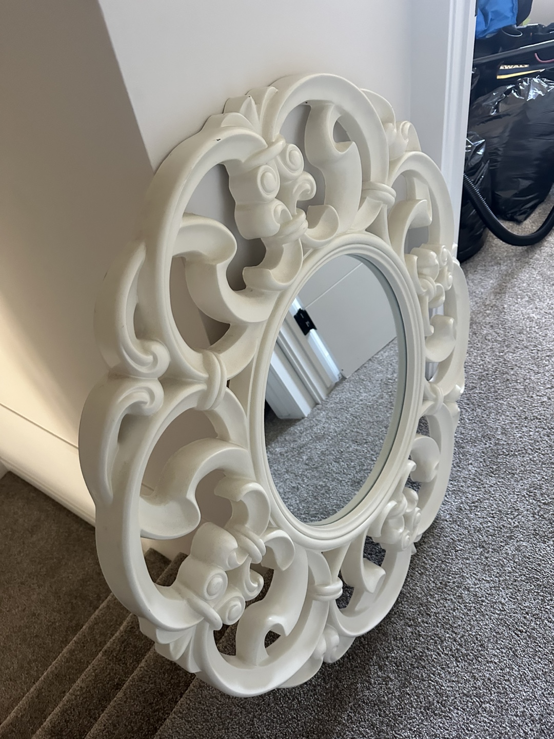 White Ornate Round Wall Mirror