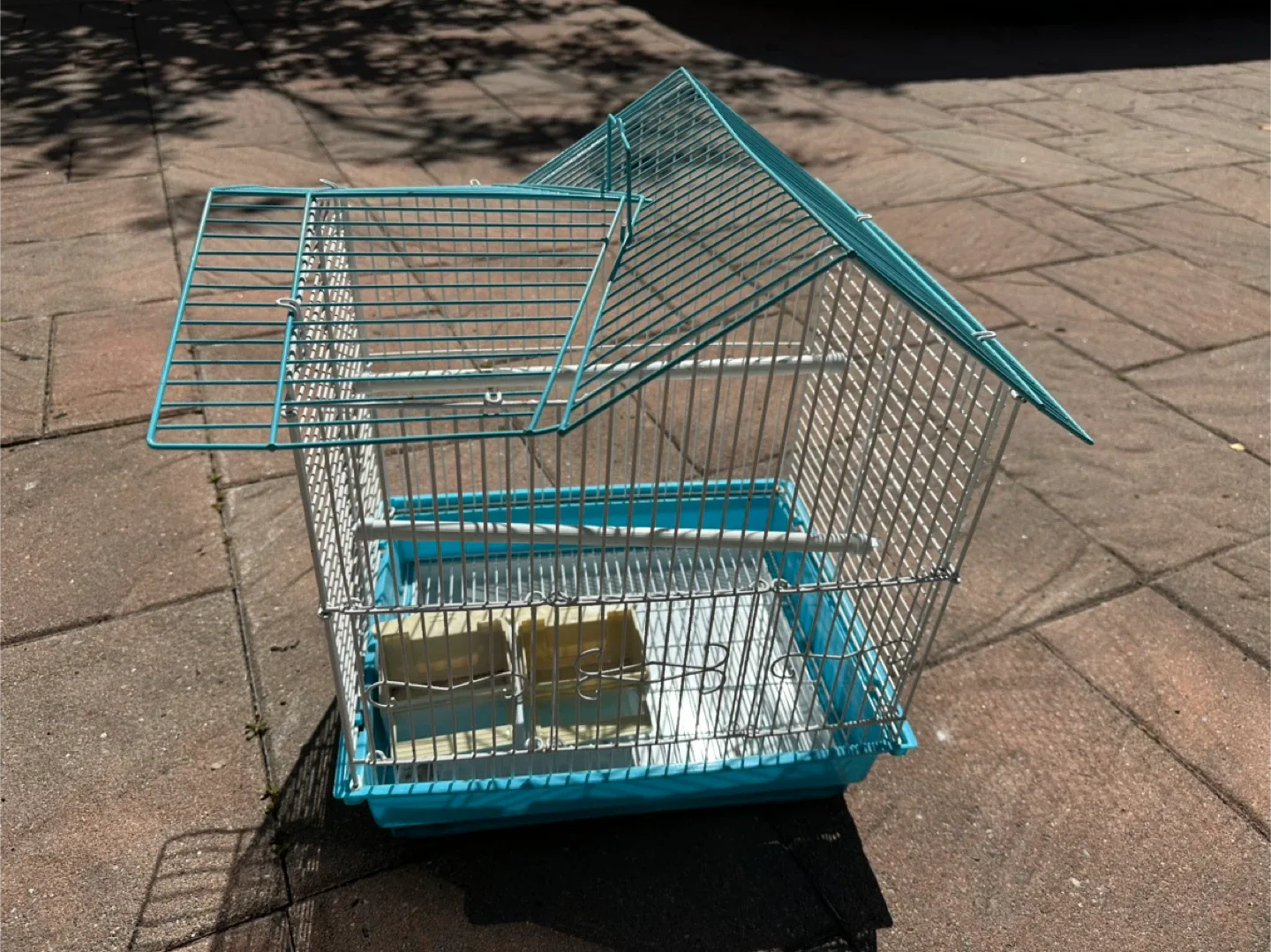 Bird Cage - Blue & White image indicator(2)